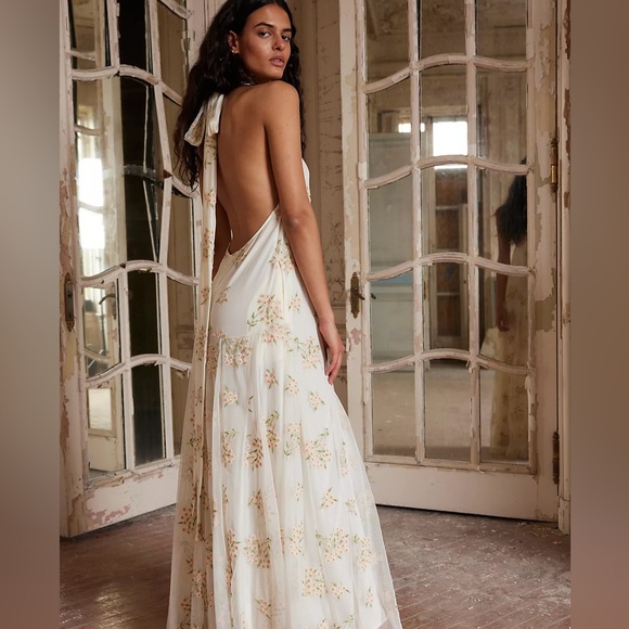 Free People Dresses & Skirts - Free People Embroidered Holding On Convertible Maxi Dress